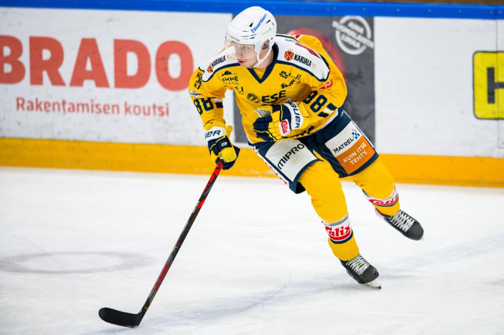 Mestis-seura hankki lähes 400 ottelun verran liigakokemusta