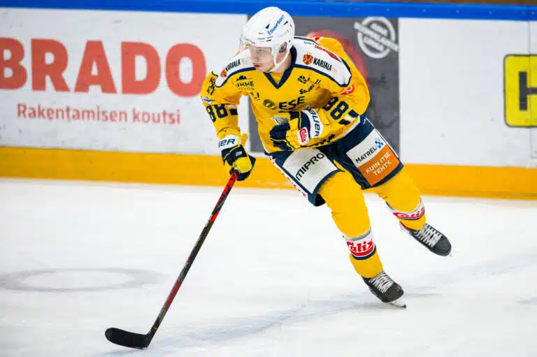 Mestis-seura hankki lähes 400 ottelun verran liigakokemusta