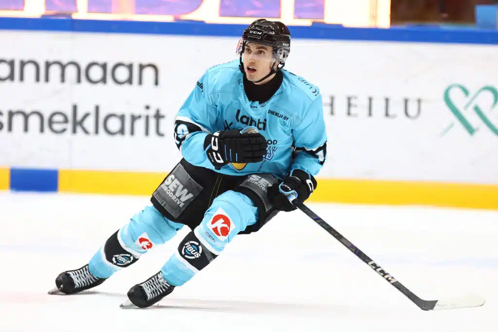 Pelicansista lähtöpassit saanut löysi nopeasti uuden seuran