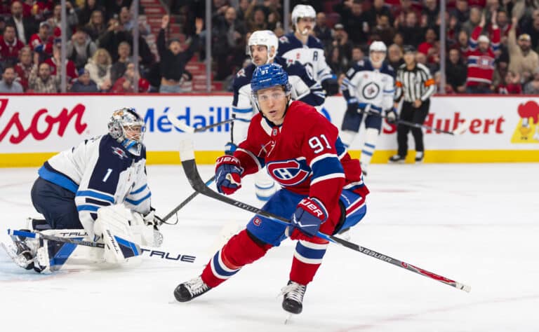 Oliver Kapanen maalasi jälleen - nousi pörssikärjen kantaan Oliver Kapanen maalasi jälleen – nousi pörssikärjen kantaan