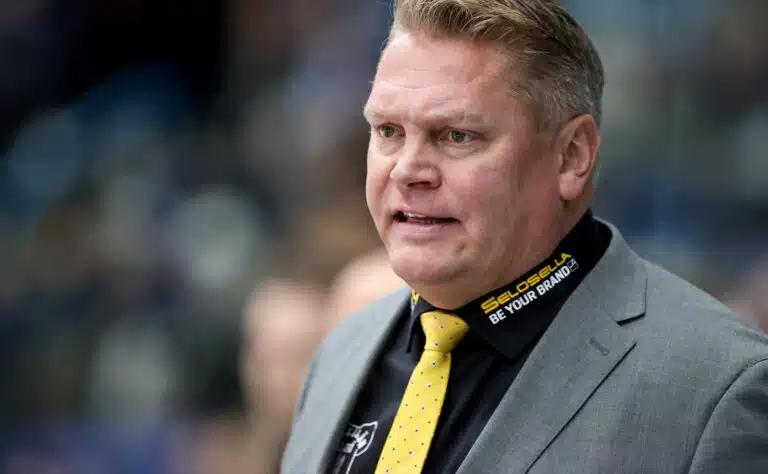 Suomalaisen jääkiekon kulttihahmo solmi massiivisen sopimuksen