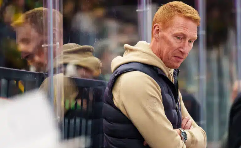 Seuralegenda sai tylyt potkut Ruotsissa – nyt apumies kävi hyökkäykseen mediaa vastaan