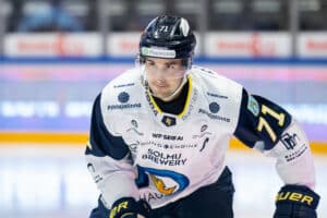 Kiekko-Espoon konkarihyökkääjän kausi ohi Kiekko-Espoon konkarihyökkääjän kausi ohi