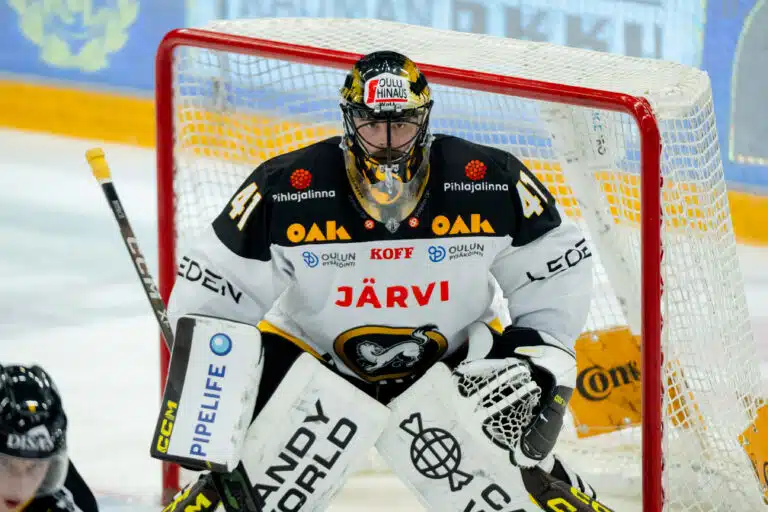 Kärpät kiinnitti Liigan huippunimen – ”Kiinnostusta osoitettiin myös muista sarjoista”