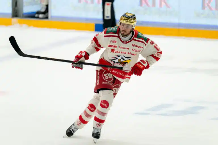 Kärpät nappasi Sportin tyhjennysmyynnistä kultakypärän – ”Kyseessä on laadukas pelaaja”