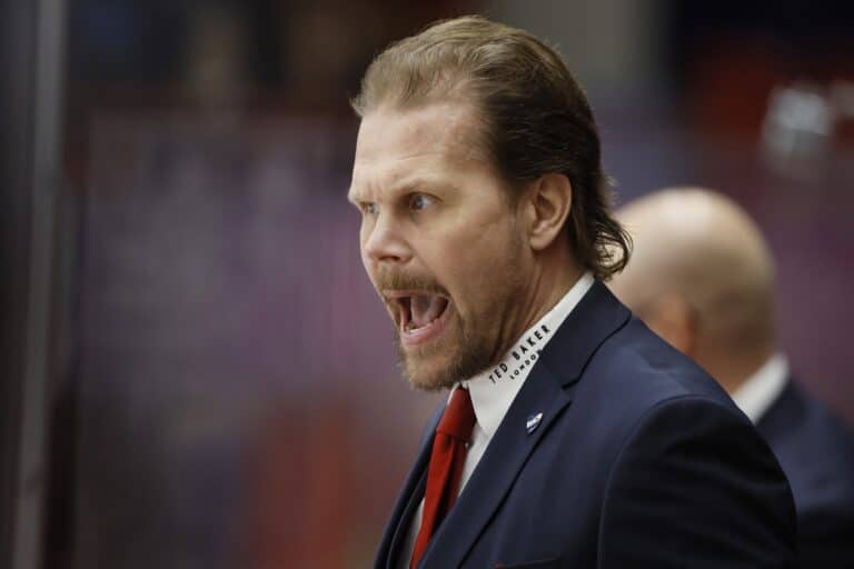 Olli Jokinen tuppisuuna HIFK:n viikonlopusta – kaksi pudotuspelipaikkaa varmistui SM-liigassa