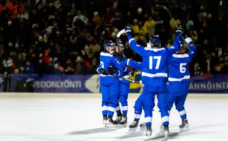 Suomelle riemukas voitto Ruotsista MM-kotikisoissa