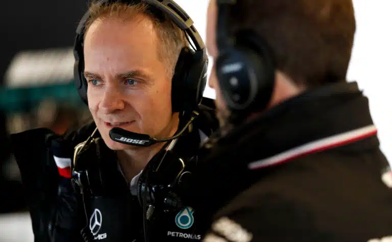 Mercedeksen F1-tallille katastrofaalisia uutisia juuri kauden alla