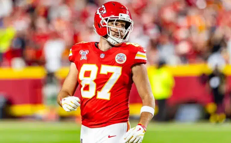 Taylor Swiftin kanssa seurusteleva urheilun megatähti teki ison ilmoituksen