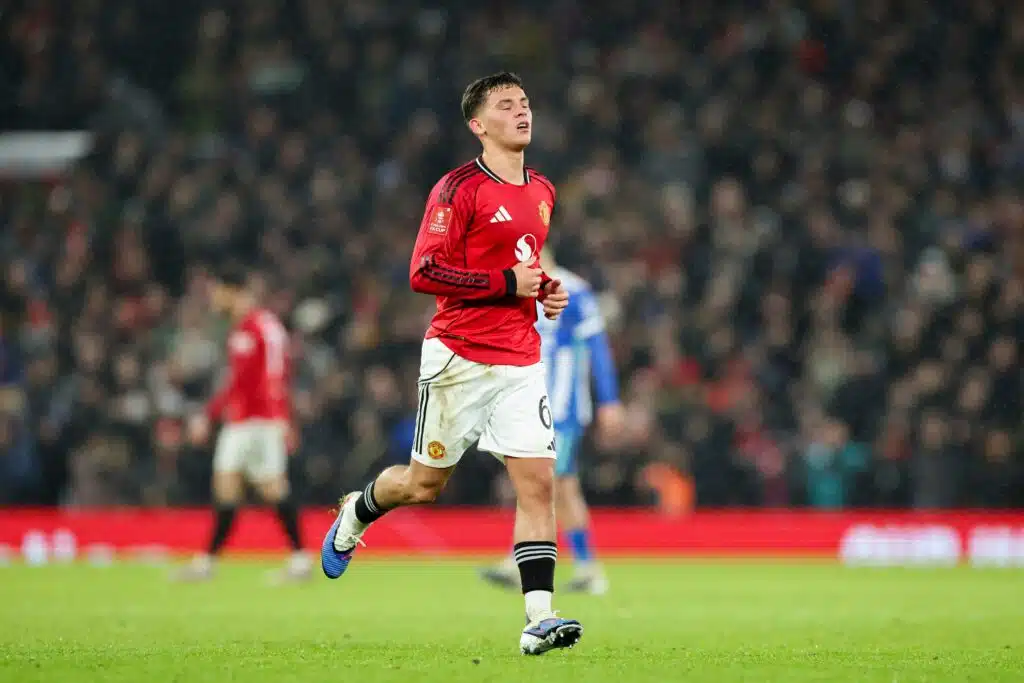 United-lupauksen ilta muuttui kuin taikaiskusta – sitten kuultiin pysäyttävä vertaus United-lupauksen ilta muuttui kuin taikaiskusta – sitten kuultiin pysäyttävä vertaus