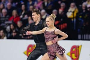 Juulia Turkkila ja Matthias Versluis: loistava onnistuminen MM-kisoissa Juulia Turkkila ja Matthias Versluis: loistava onnistuminen MM-kisoissa