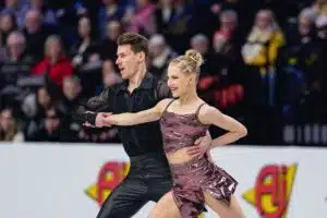 Juulia Turkkila ja Matthias Versluis: loistava onnistuminen MM-kisoissa Juulia Turkkila ja Matthias Versluis: loistava onnistuminen MM-kisoissa