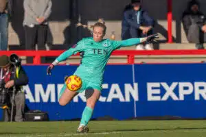 Suomen maajoukkuevahdille iso siirto Suomen maajoukkuevahdille iso siirto