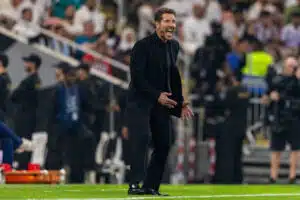 Jose Mourinho ja Diego Simeone heti sanasodassa – ”Meidän täytyy olla varovaisia mitä sanomme” Diego Simeone, päävalmentaja, Atletico Madrid