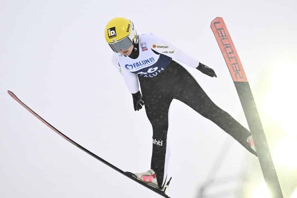 Naisten mäkihypyn maailmancup jatkuu – kuusi suomalaista mukana Itävallassa