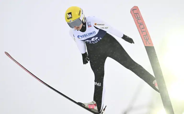 Kolme suomalaisnaista ylsi pisteille mäkihypyn maailmancupissa – miesten puolella surkeaa