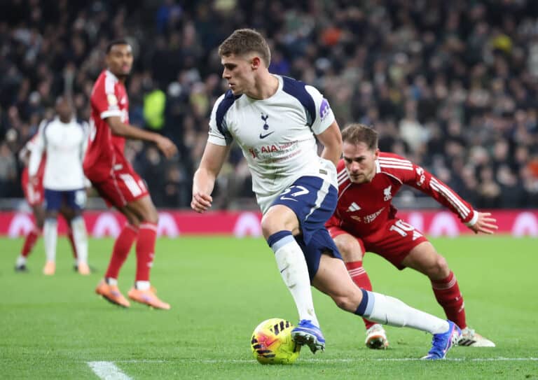 Tottenham katkaisi huhilta siivet – Tähtipuolustaja jatkamassa