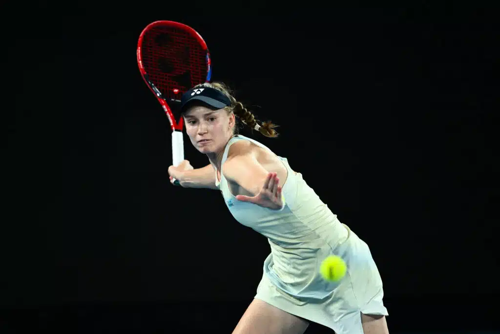 Elena Rybakina nousi takaa ja nappasi paikan Miamin välierissä Elena Rybakina nousi takaa ja nappasi paikan Miamin välierissä