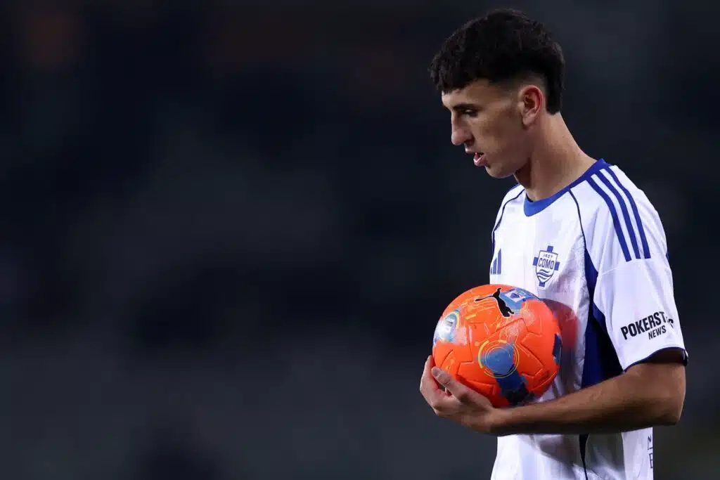 21-vuotias puolustaja on noussut Valioliiga-jättiläisten tutkalle – kova kisa käynnissä