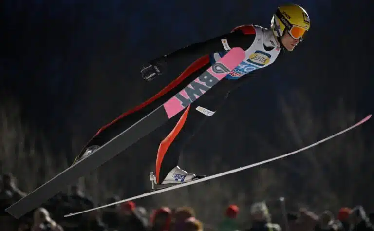 Nyt jysähti suomalainen mäkihyppypommi Nyt jysähti suomalainen mäkihyppypommi