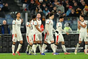 AC Milan heräsi tauolla – mestaruustaistelu jatkuu