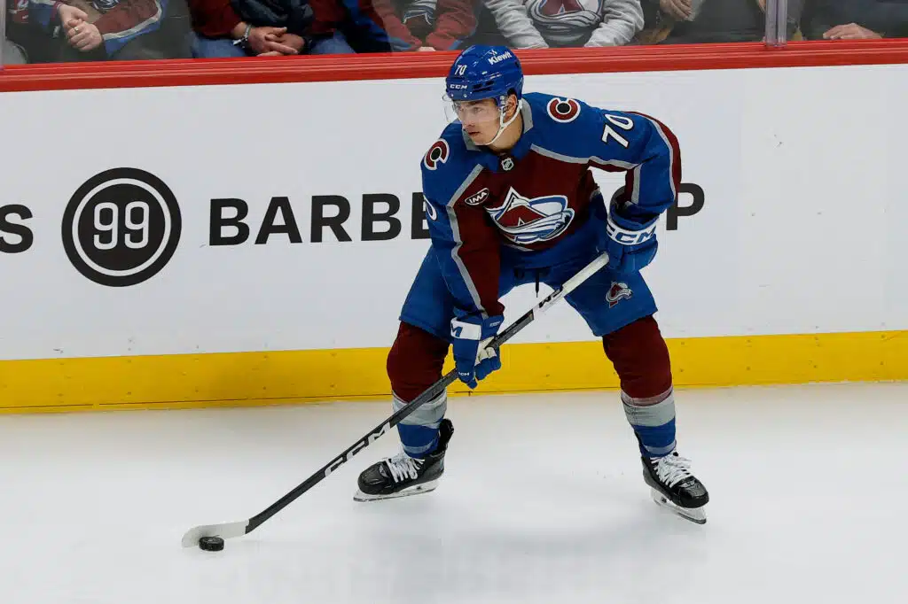 Poikkeuksellinen kiinnitys - NHL:n mestarisuosikki yllätti Poikkeuksellinen kiinnitys – NHL:n mestarisuosikki yllätti