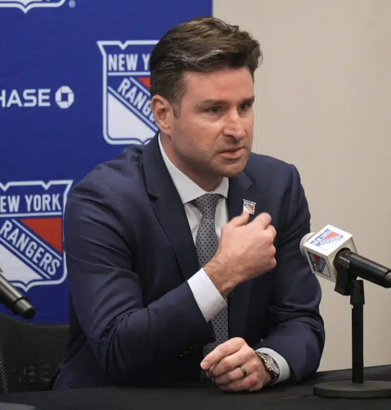 NHL-surkimuksen GM:lle vaaditaan potkuja – kommenteissa vilahti jo toinen maailmansotakin