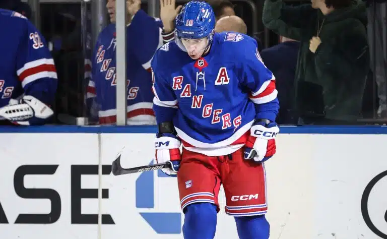 NHL-supertähti meni vaikeaksi median edessä – esitti sitten suoraa kritiikkiä seurajohdolle