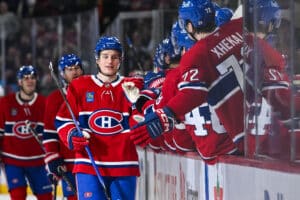 Suomalaistulokas vallannut pelipaikan NHL:ssä – seura päätymässä kovaan ratkaisuun