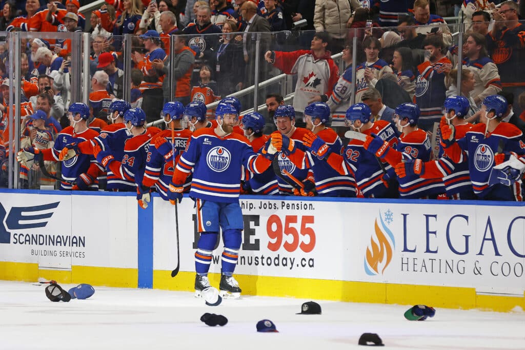 NHL-seura Edmonton Oilers sai karmeita uutisia - joutuu turvautumaan yllättävään ratkaisuun? NHL-seura Edmonton Oilers sai karmeita uutisia – joutuu turvautumaan yllättävään ratkaisuun?