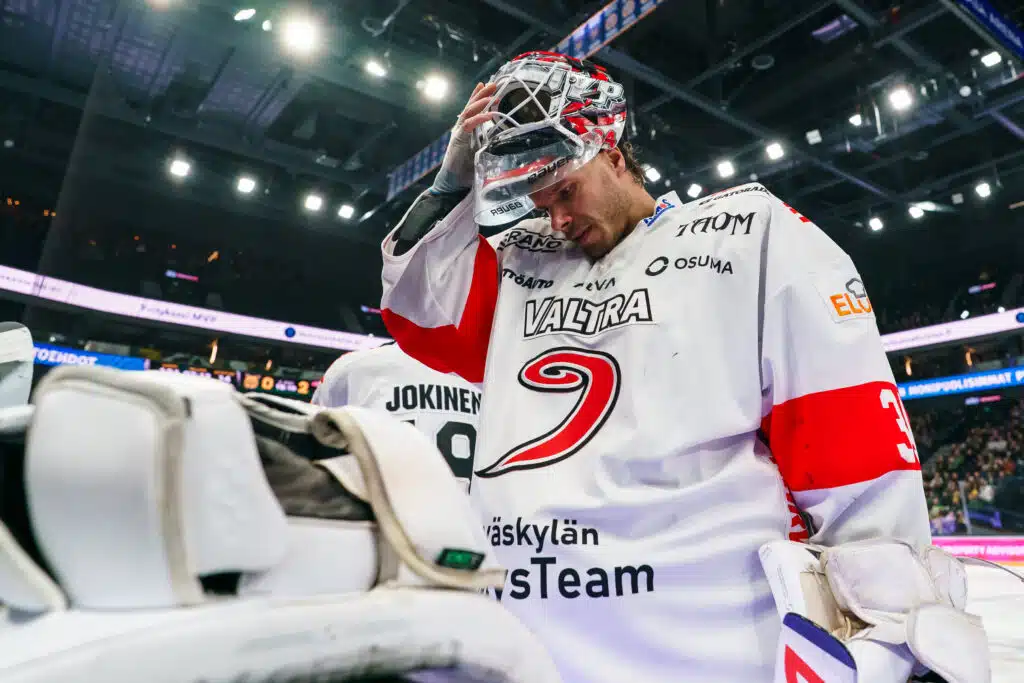 JYP teki kovan ratkaisun kohtalonotteluun JYP teki kovan ratkaisun kohtalonotteluun