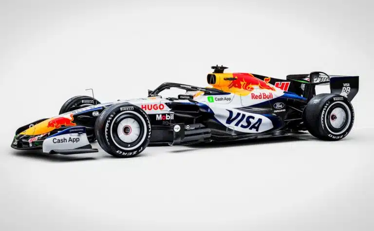 Red Bullin voimayksikkö jyrähti radalla ensimmäisen kerran