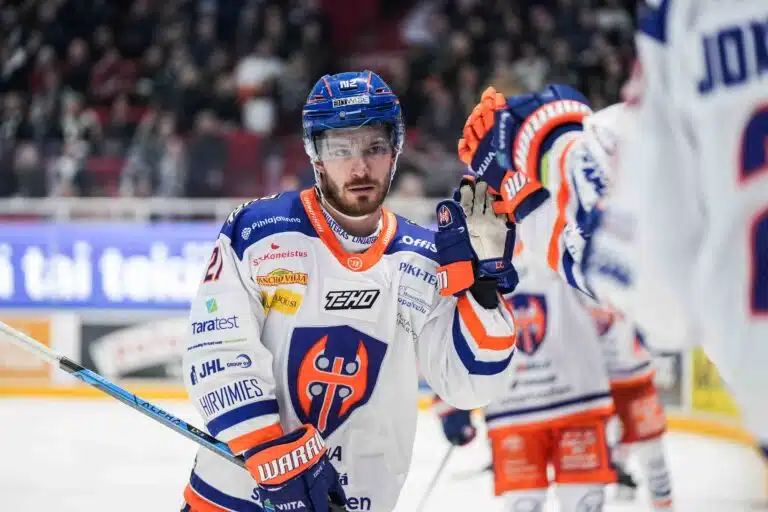 Tappara teki uskomattoman tempun – Kristian Tanukselta paljastus pukukopin syövereistä