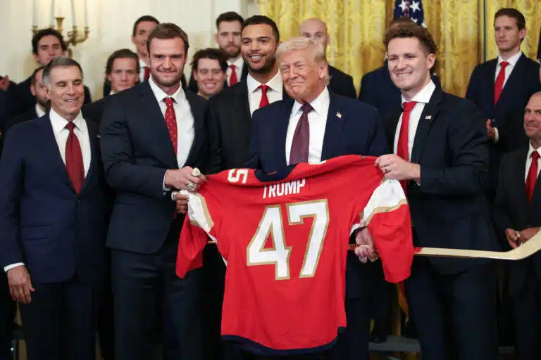 Aleksander Barkov tapasi Donald Trumpin – ”Ehdottomasti yksi elämäni parhaista päivistä”