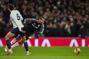 Valioliigan mestaruustaistelussa käänne – Aston Villan tähden kausi ohi