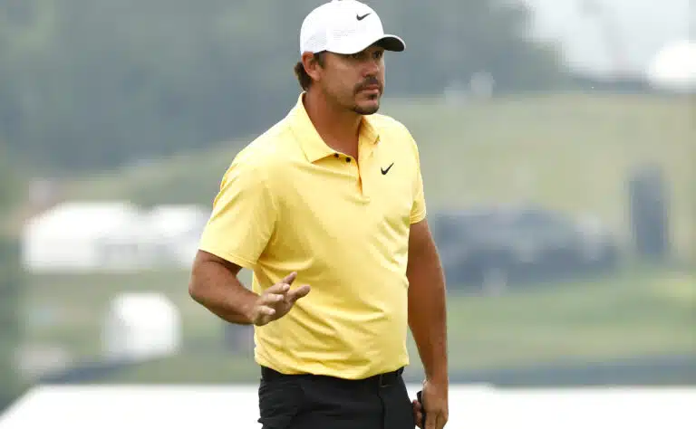 Golf-tähti jätti kohukiertueen – joutuu maksamaan kymmeniä miljoonaa