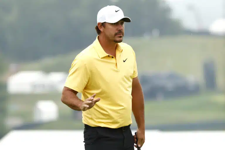 Golf-tähti jätti kohukiertueen – joutuu maksamaan kymmeniä miljoonaa