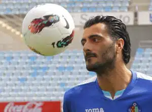 Jalkapallon Euroopan mestarin ura jatkuu 45-vuotiaana Jalkapallon Euroopan mestarin ura jatkuu 45-vuotiaana