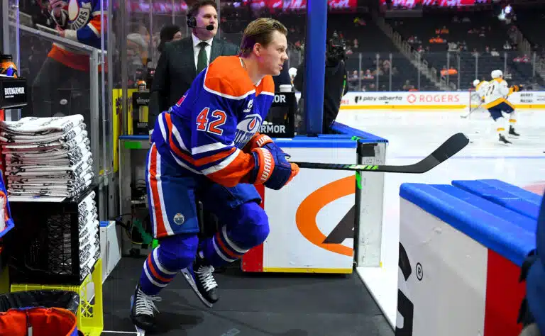 Leijonille lisää kylmää vettä – hurjavireinen hyökkääjä loukkaantui jälleen