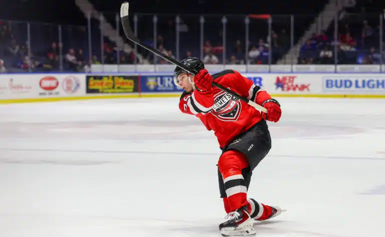 Saadaanko uusi suomalaisdebytantti NHL:ssä? – MM-Leijona kutsuttu ylös