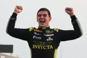 F2-mestari pääsi näyttämään kyntensä F1-testissä – ”Loistava päivä” F2-mestari pääsi näyttämään kyntensä F1-testissä – ”Loistava päivä”