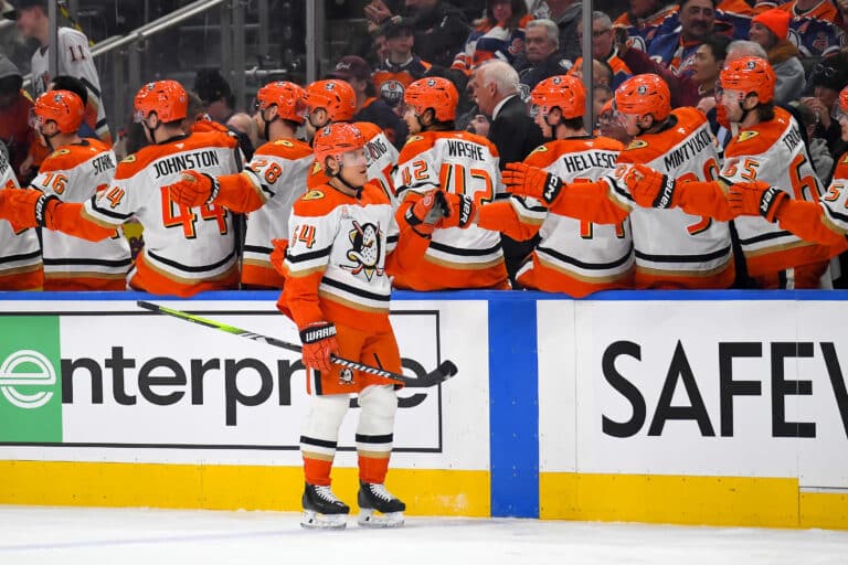 Uskomaton loppu – Mikael Granlundin tähdittämä Anaheim löi Stanley Cup -suosikin siltaan