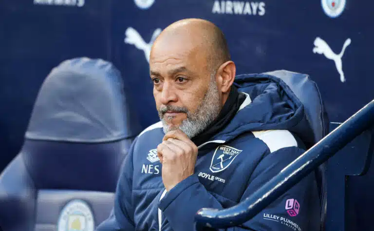 Valioliiga-seura kriisissä – päävalmentajan asema puhuttaa