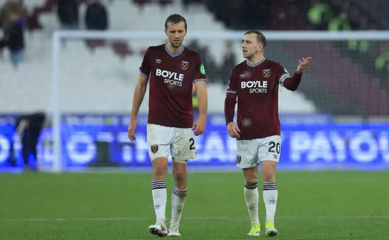 Valioliigan kriisijoukkueen kuilu syveni entisestään – dramaattinen viime hetken ratkaisu