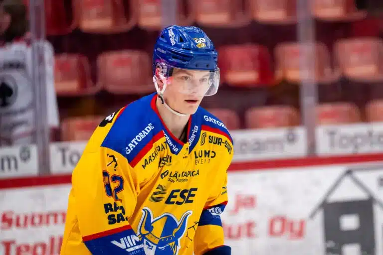 Jukureista kesken kauden lähteneen Alexander Ruutun tilanteeseen muutos