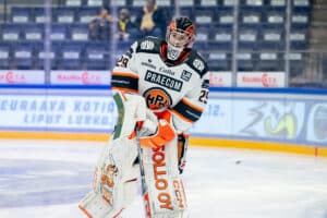 SM-liigaseuralta poikkeava sopimusuutinen SM-liigaseuralta poikkeava sopimusuutinen