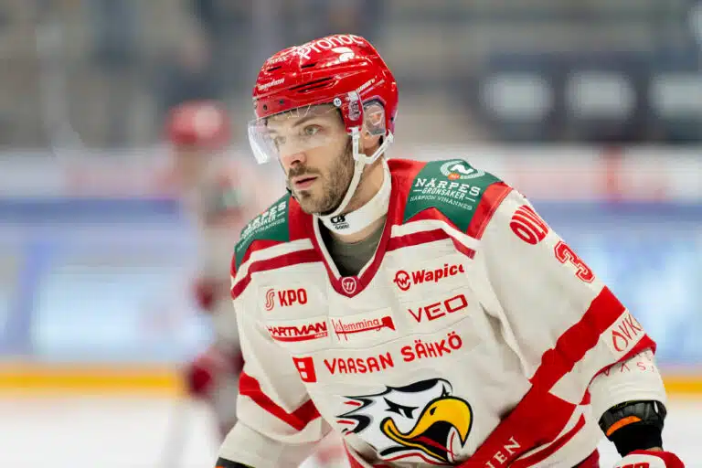 Sportille lisää lunta tupaan – tähtipelaajan kausi ohi