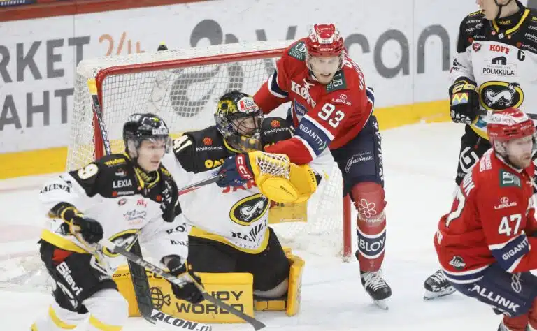 Kärppien miljoonamiehistö lakosi kuin korttitalo Nordiksella – HIFK:lta tyly temppu