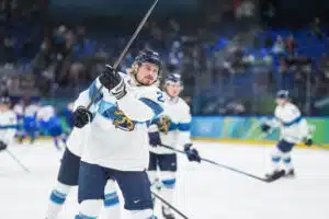 Olympiasankari Roope Hintz joutuu nopealle kotimatkalle