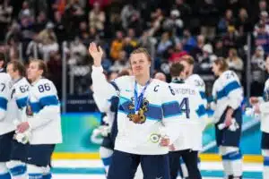 Kolme Leijonaa odottelee kisapassin leimaamista - Mikael Granlund tulossa? Kolme Leijonaa odottelee kisapassin leimaamista – Mikael Granlund tulossa?